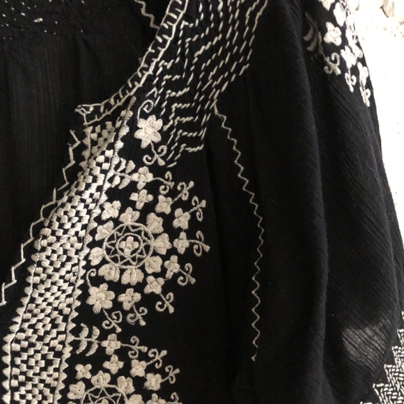 Pretty Joie top - Picture 2 of 6